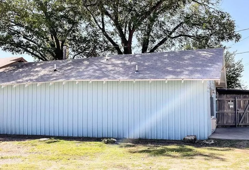 Walk To Texas Tech! Cozy Lubbock Gem W/ Patio