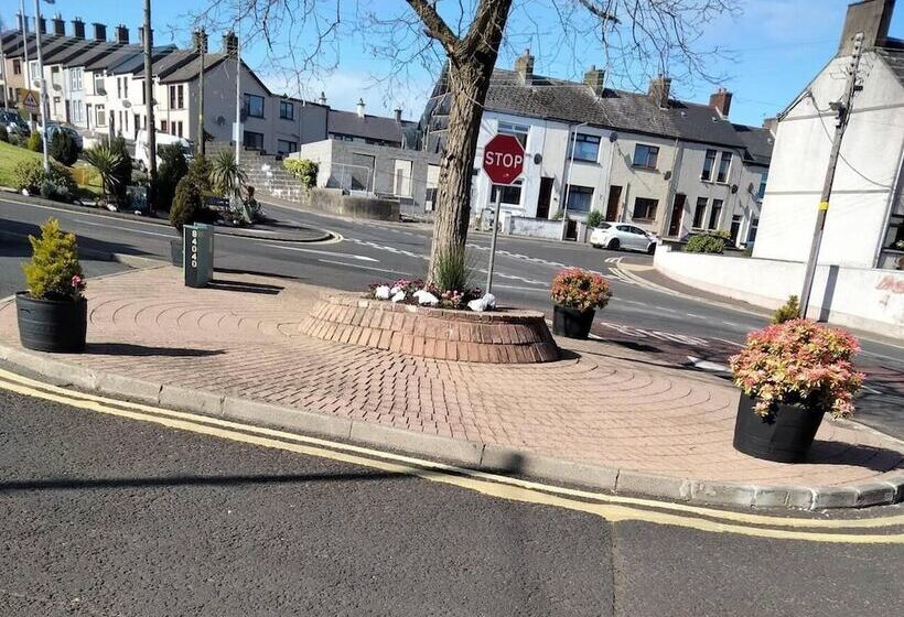 إقامة Beautiful 2 Bed House In Larne With Free Parking