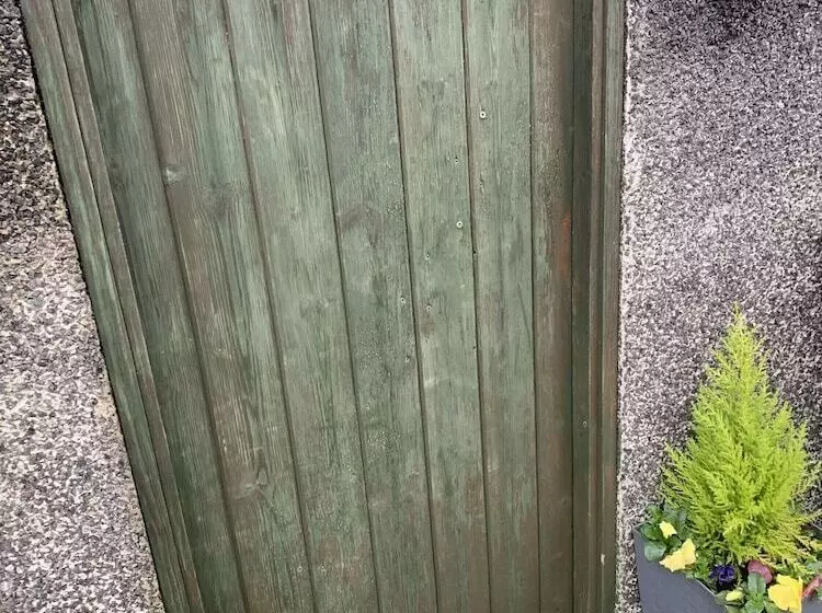 Residenssi Beautiful 2 Bed House In Larne With Free Parking