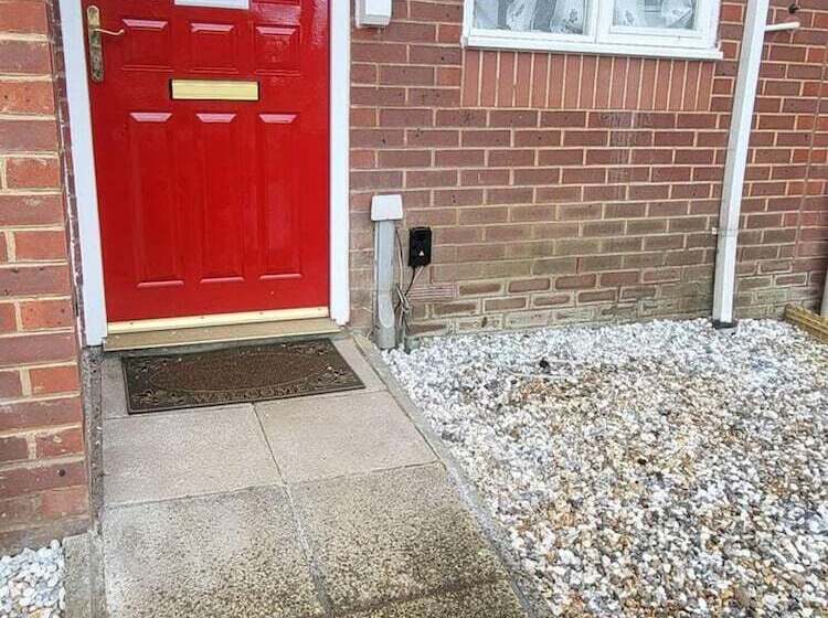 住所  Immaculate 2 Bed House In London