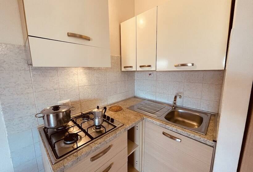 منتجع Camping Tonnara