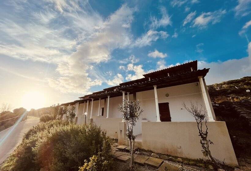 منتجع Camping Tonnara