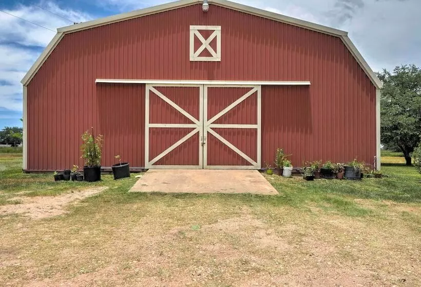 On Farm: Rustic Carmine Log Cabin W/ Porch!
