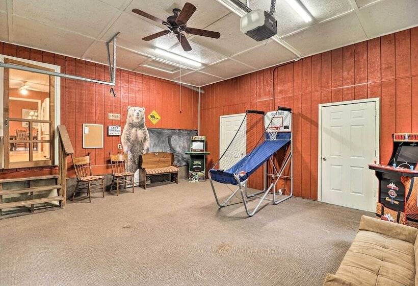 Rustic Red Cabin W/ Deck In Maggie Valley Club!
