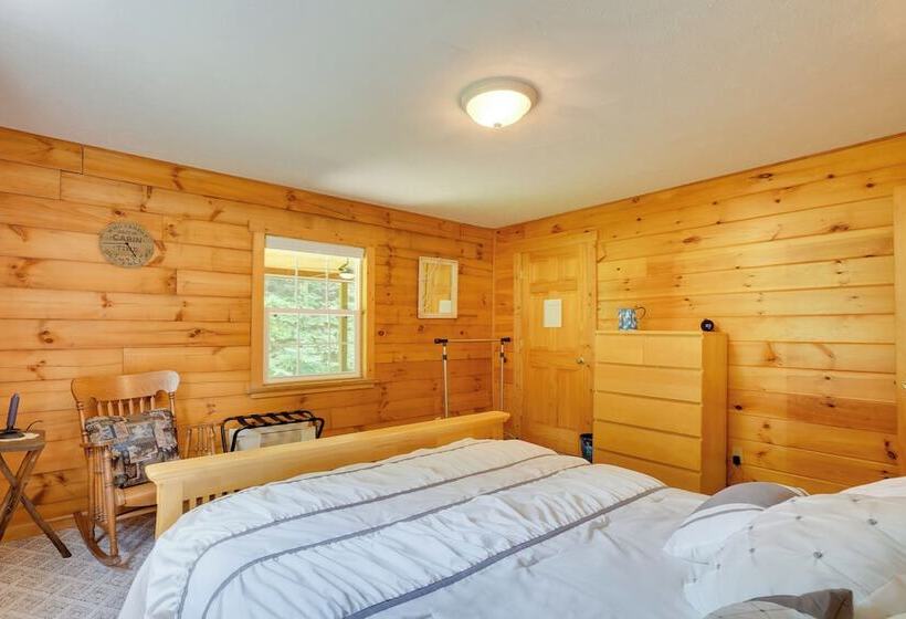 Serene Mountain Retreat On 40 Acres W/ Fire Pit!