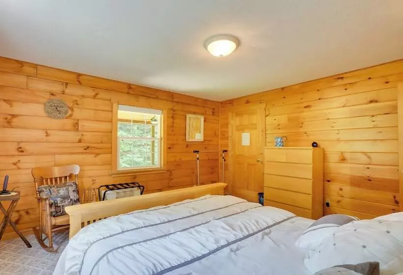 Serene Mountain Retreat On 40 Acres W/ Fire Pit!