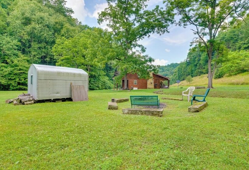 Serene Mountain Retreat On 40 Acres W/ Fire Pit!