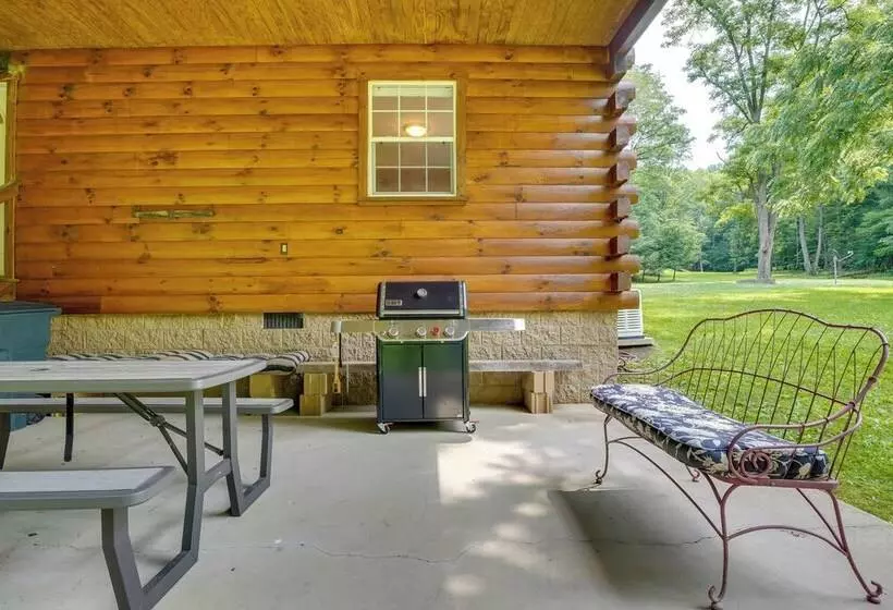 Serene Mountain Retreat On 40 Acres W/ Fire Pit!