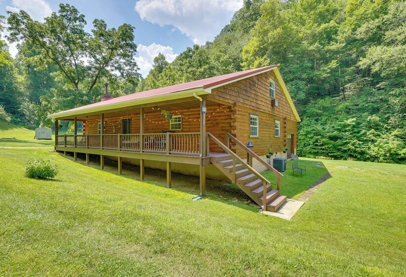 Serene Mountain Retreat On 40 Acres W/ Fire Pit!