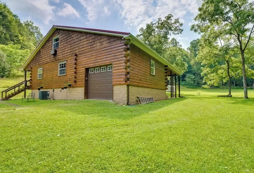 Serene Mountain Retreat On 40 Acres W/ Fire Pit!