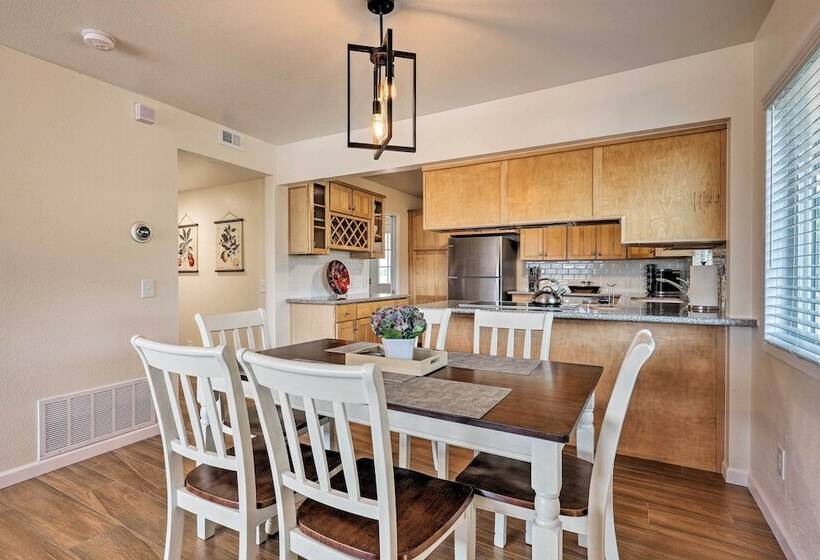 Sierra Nevada Mountain Retreat, Set On Citrus Farm