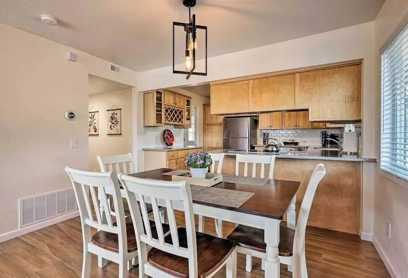 Sierra Nevada Mountain Retreat, Set On Citrus Farm