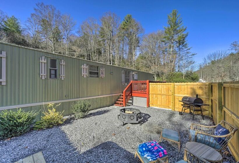 Bring A Pet: Smoky Mtn Vacation Rental W/ Yard!