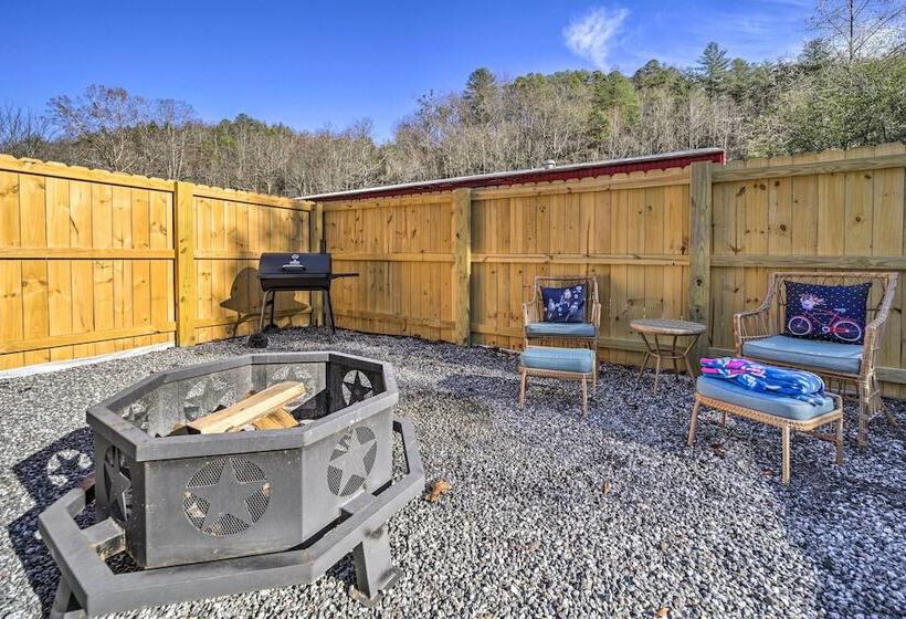 Bring A Pet: Smoky Mtn Vacation Rental W/ Yard!