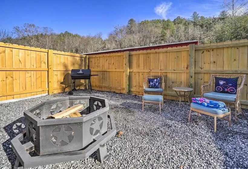 Bring A Pet: Smoky Mtn Vacation Rental W/ Yard!