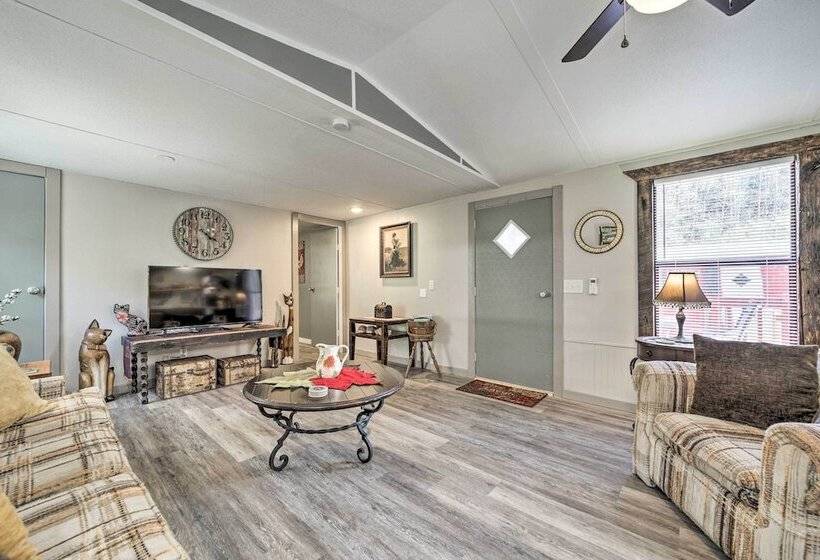 Bring A Pet: Smoky Mtn Vacation Rental W/ Yard!