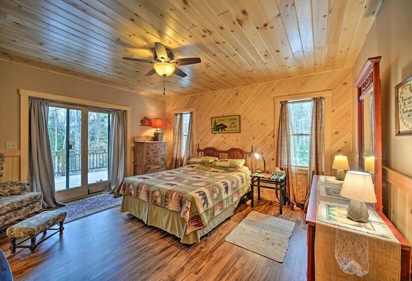 Spacious Cabin On Silver Lake: Hike & Ski!
