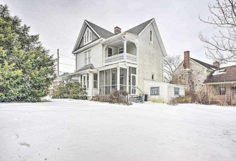 Spacious Getaway: 7 Mi To Whitetail Slopes!