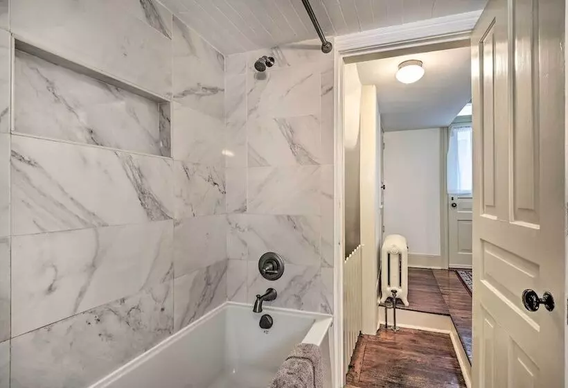 Spacious Getaway: 7 Mi To Whitetail Slopes!