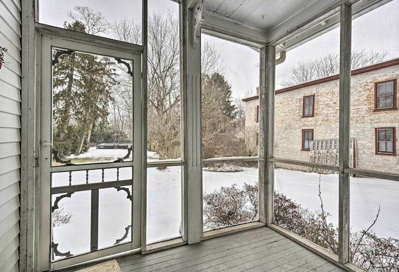 Spacious Getaway: 7 Mi To Whitetail Slopes!