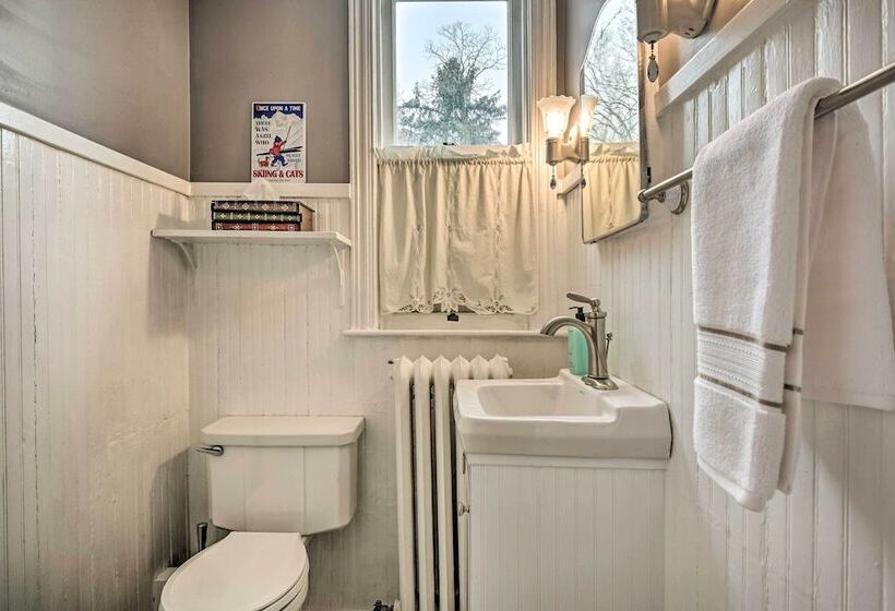 Spacious Getaway: 7 Mi To Whitetail Slopes!