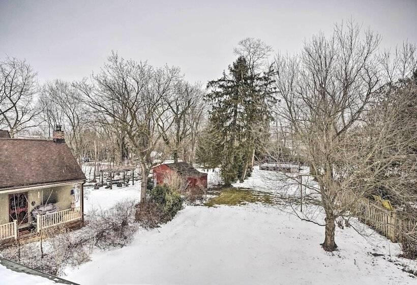 Spacious Getaway: 7 Mi To Whitetail Slopes!