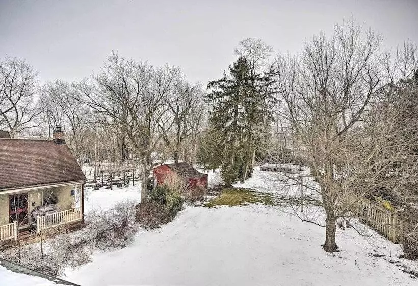 Spacious Getaway: 7 Mi To Whitetail Slopes!
