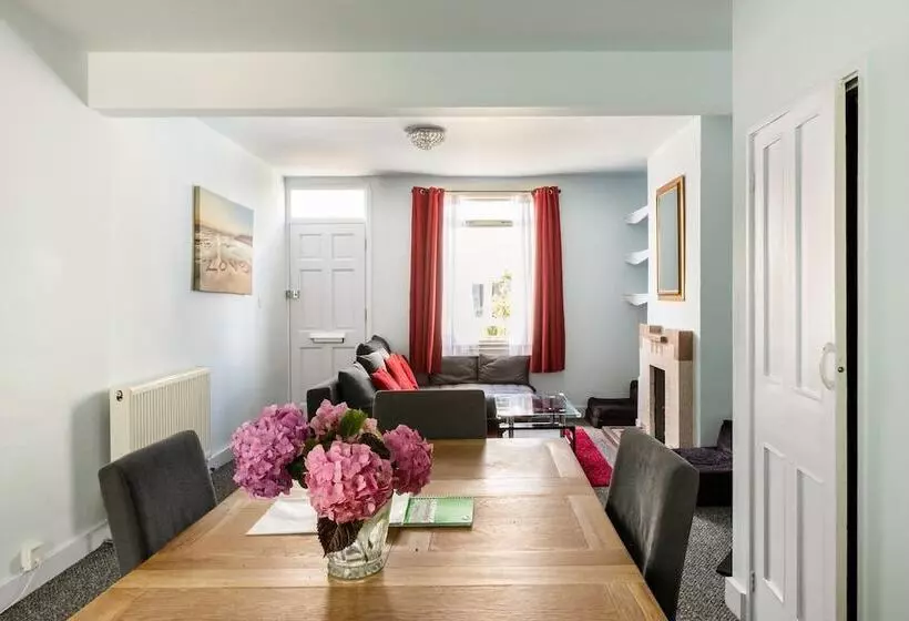 2 B&b 40 Percent Off Weekly Half Price Monthly