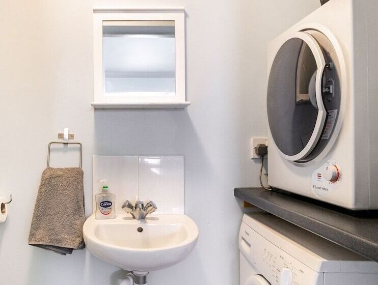 2 B&b 40 Percent Off Weekly Half Price Monthly