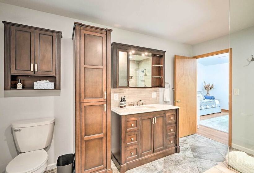 Stunning Waterfront Home W/ Fireplace & Grill