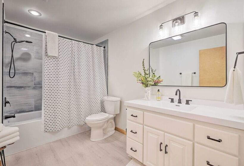 Stunning Waterfront Home W/ Fireplace & Grill