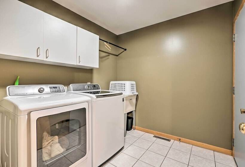 Stunning Waterfront Home W/ Fireplace & Grill