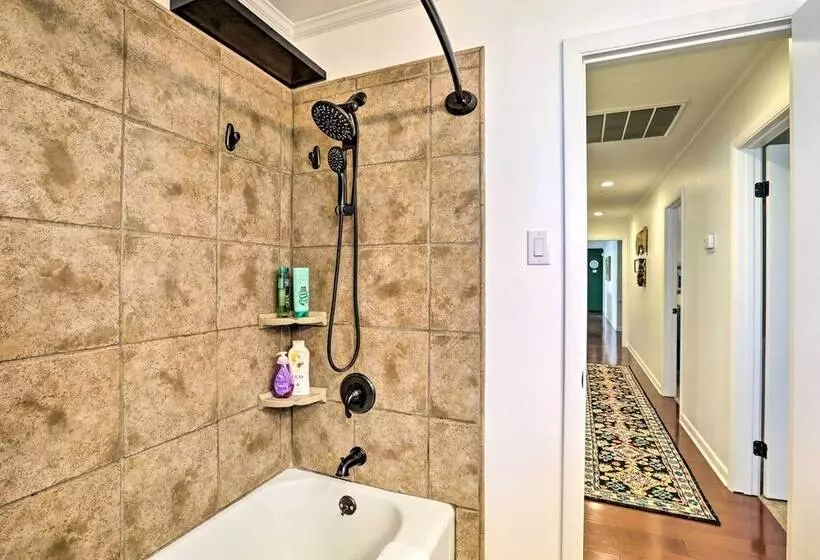 Sunny Florida Abode   Patio, Pool, & Fire Pit