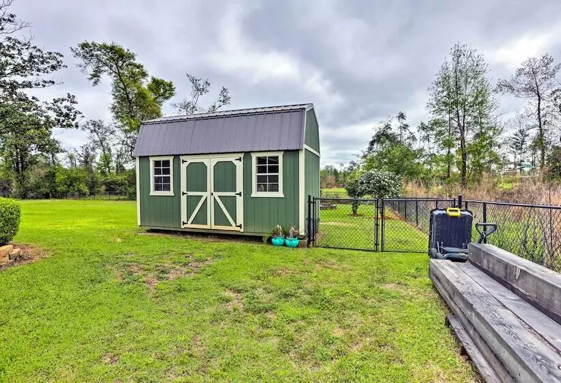 Sunny Florida Abode   Patio, Pool, & Fire Pit
