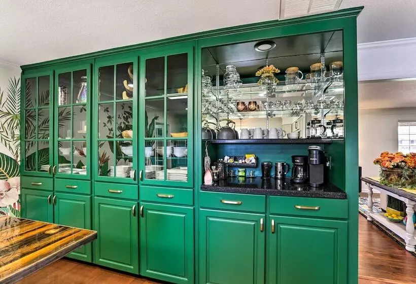 Sunny Florida Abode   Patio, Pool, & Fire Pit