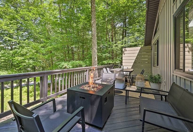 Sweetfern Gouldsboro Cabin: Deck + Lake Access