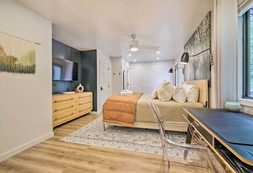 Sweetfern Gouldsboro Cabin: Deck + Lake Access