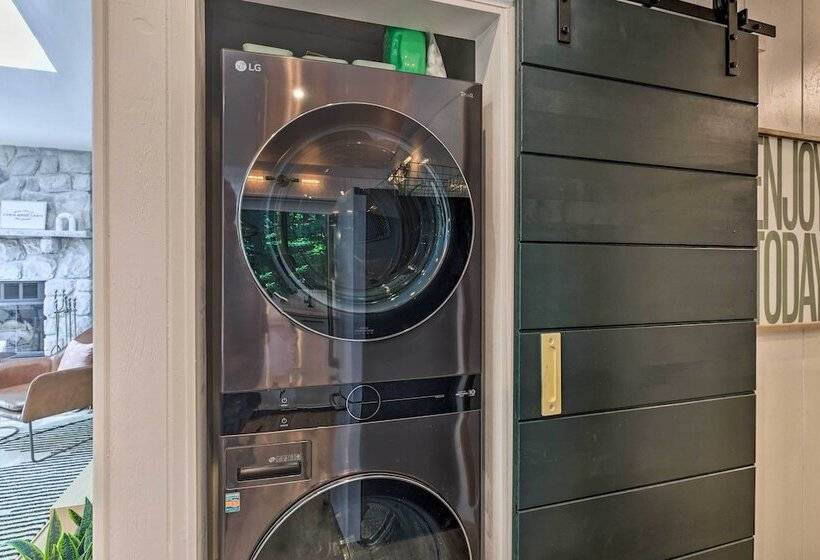 Sweetfern Gouldsboro Cabin: Deck + Lake Access