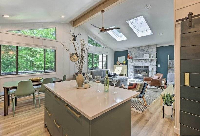 Sweetfern Gouldsboro Cabin: Deck + Lake Access