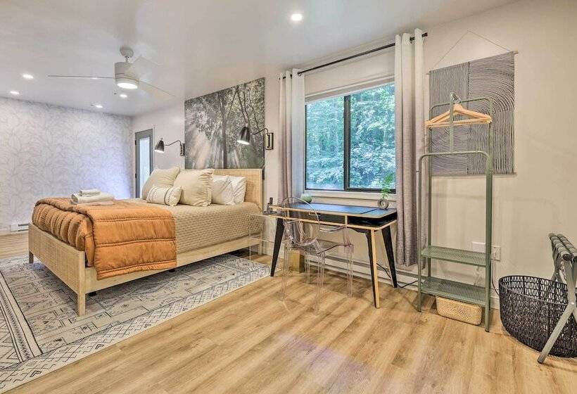 Sweetfern Gouldsboro Cabin: Deck + Lake Access