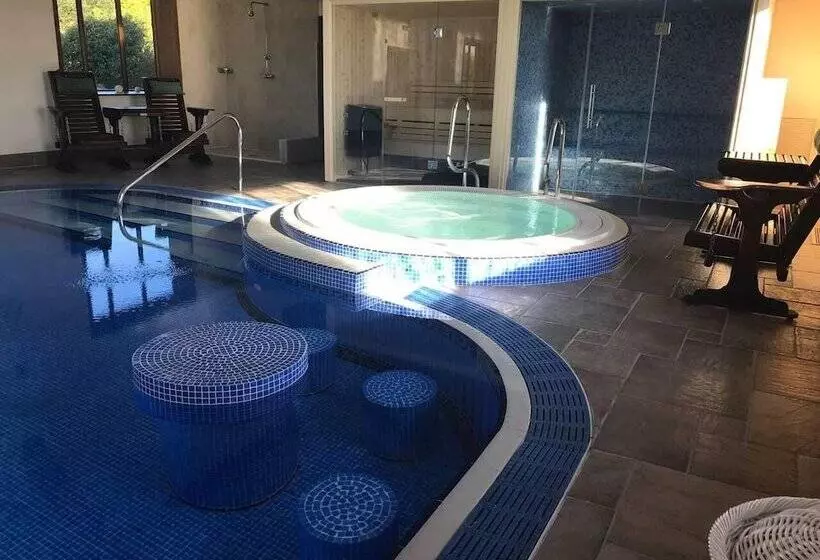 The Lodge   Peaceful Relaxing Hideaway