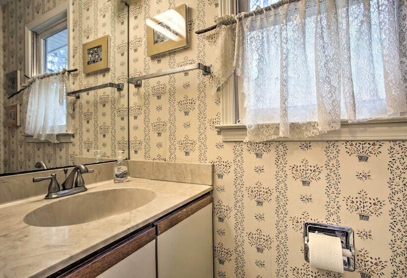 Blue Ridge Mountain Escape ~ 8 Mi To Chimney Rock