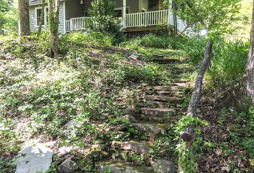 Blue Ridge Mountain Escape ~ 8 Mi To Chimney Rock