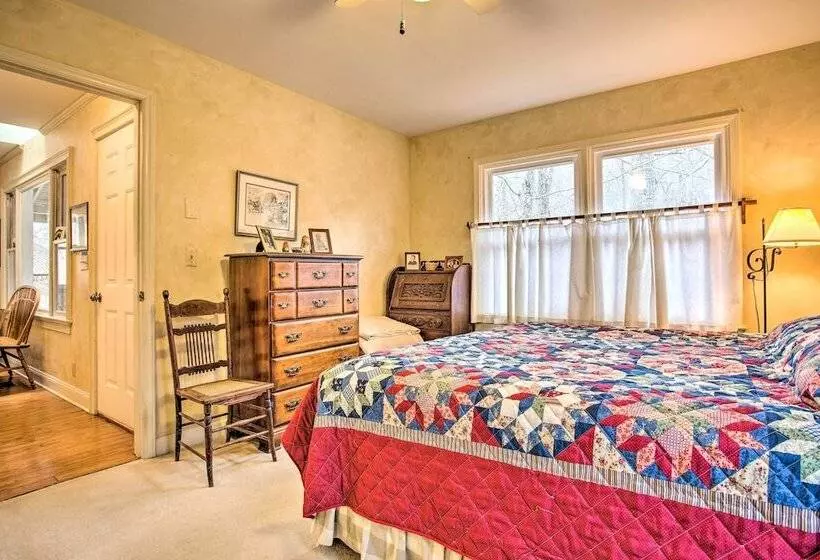 Blue Ridge Mountain Escape ~ 8 Mi To Chimney Rock