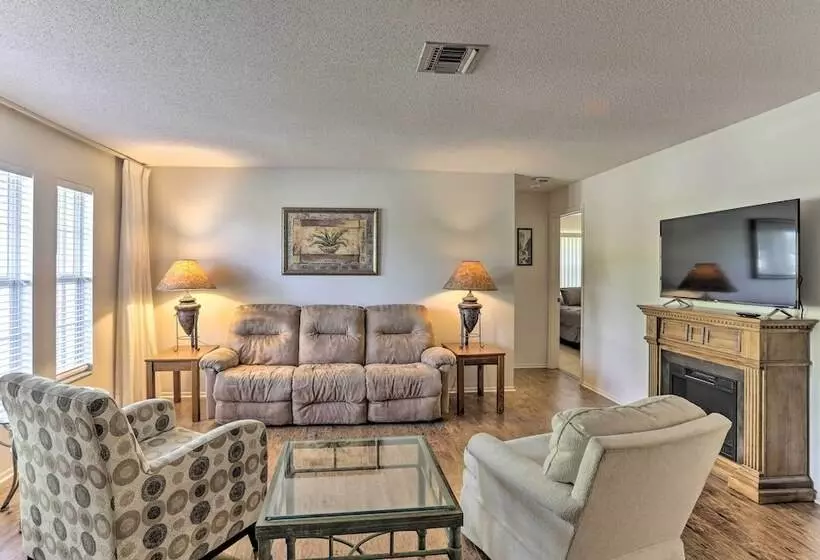 Bokeelia Retreat   Fishing Docks & Canals Nearby!