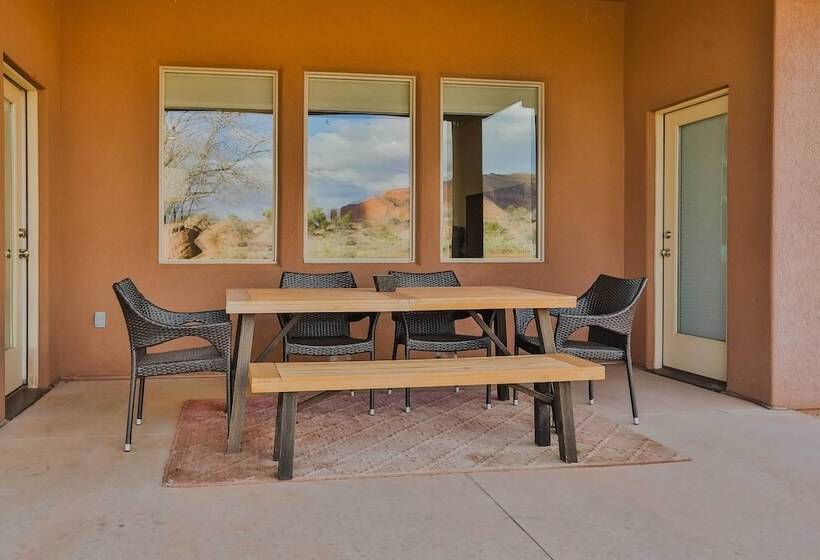 Zion Area Home W/ Scenic Views & Private Hot Tub!