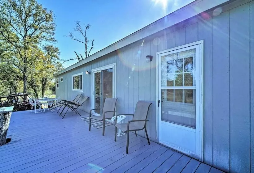 Calm Retreat W/ Ponds ~ 12 Mi To Somerville Lake