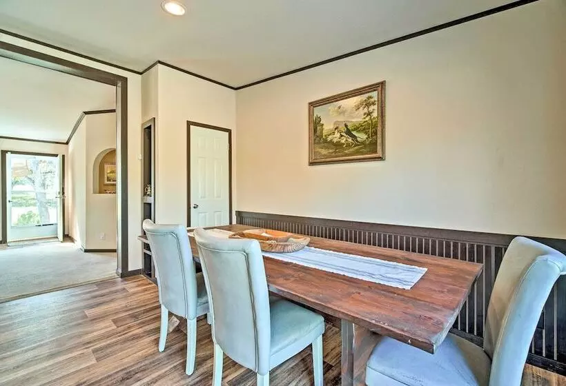 Calm Retreat W/ Ponds ~ 12 Mi To Somerville Lake