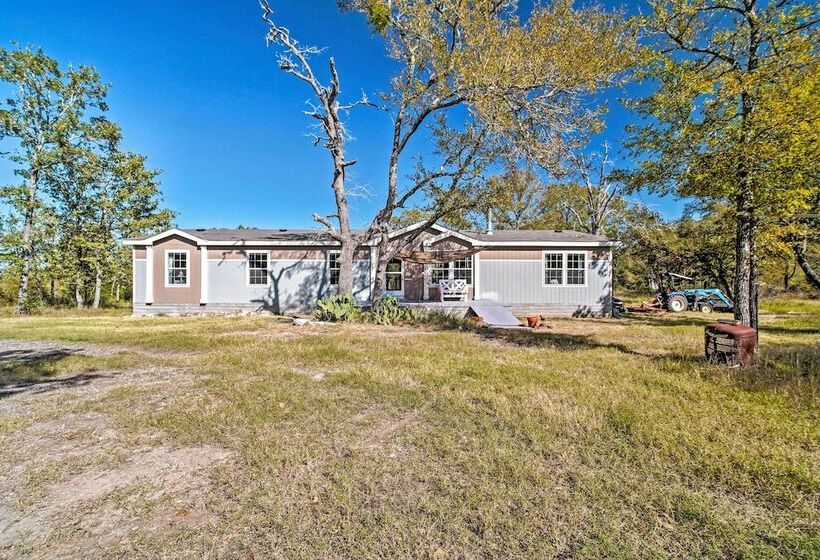 Calm Retreat W/ Ponds ~ 12 Mi To Somerville Lake