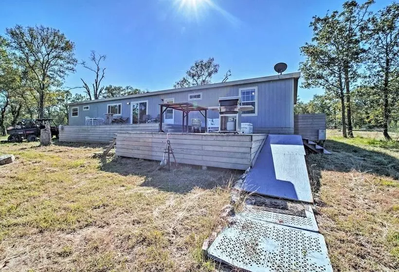 Calm Retreat W/ Ponds ~ 12 Mi To Somerville Lake